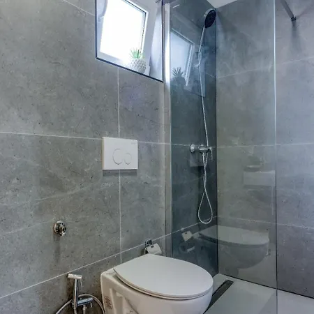 Vali 100 Meter Von Apartamento