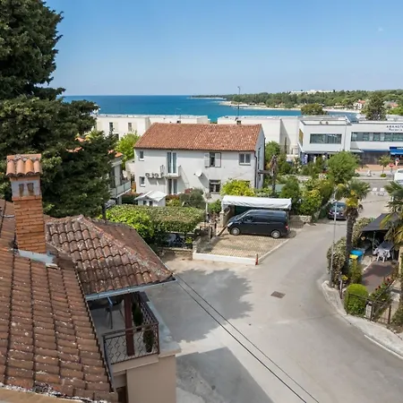 Vali 100 Meter Von Poreč